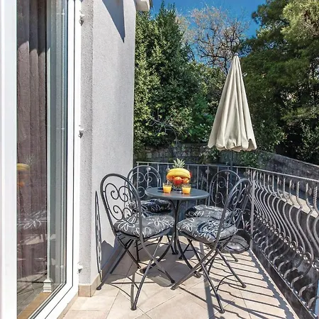 2 Bedroom Cozy In