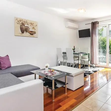 Gorgeous In With Wifi Apartment Crikvenica