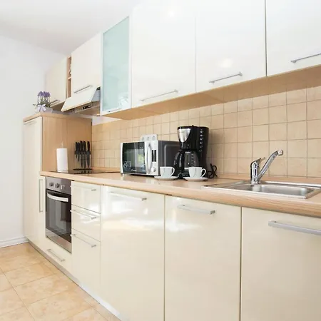 Awesome In Apartament Crikvenica