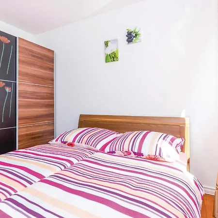 Gorgeous In With Wifi Apartment