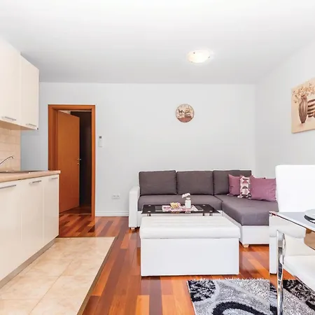 Gorgeous In With Wifi Apartment Crikvenica